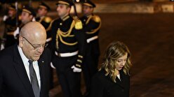 گاف عجیب نخست وزیر لبنان با بوسیدن نسخت وزیر ایتالیا +فیلم