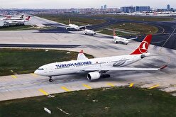 ببینید| تخلیه خلبانان هواپیمای باری حادثه‌دیده در ترکیه