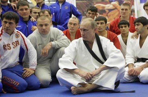 تمرین پوتین با تیم ملی جودو (تصاویر)