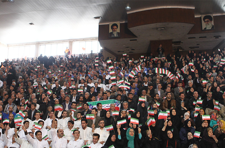 گردهمایی کارگران و آینده اقتصاد ایران با حضور رئیس جمهور