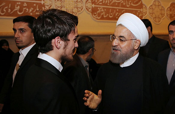 خوش و بش روحانی با پسر سیدحسن خمینی (تصویر)