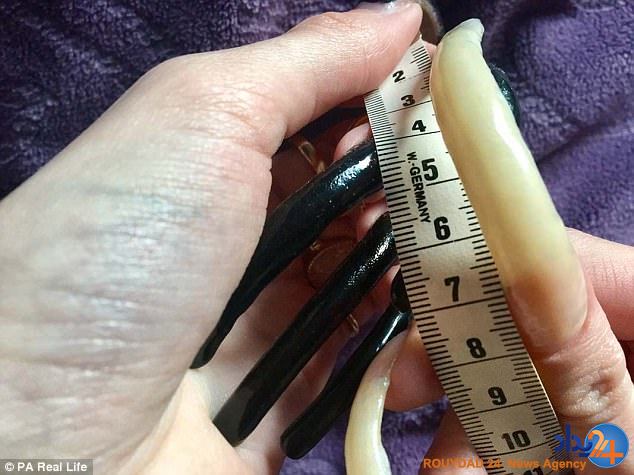 ناخن‌های 15 سانتی دختر 16 ساله (تصاویر)