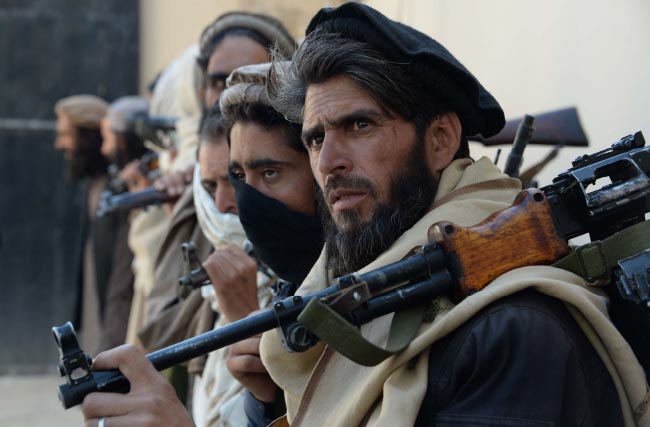 واکنش تند مقام‌های افغانستان به اظهارات ظریف/ ایران نقش سخنگوی طالبان را ایفا می‌کند!