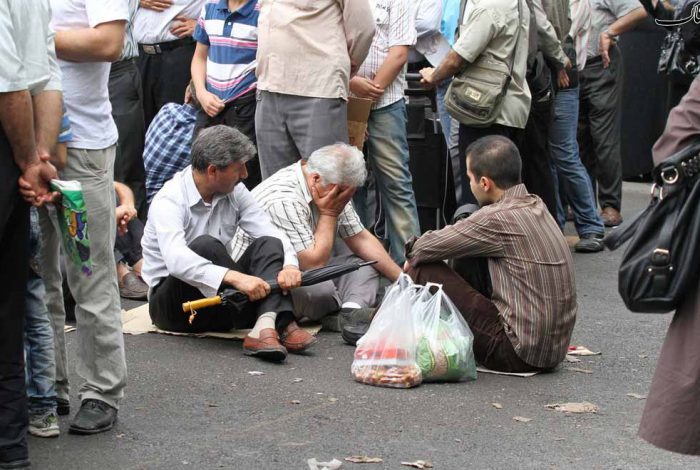 نظارت نباشد، کالابرگ هم فسادآور خواهد بود/ ایستادن مردم در صف مرغ و گوشت در شان ملت ایران نیست