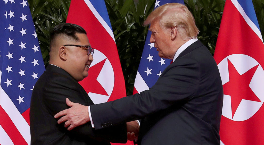 دردسر‌های پمپئو در نشست دوم ترامپ و کیم جونگ اون/ وزیر خارجه باید مراقب باشد رهبران آمریکا و کره شمالی باهم تنها نشوند!