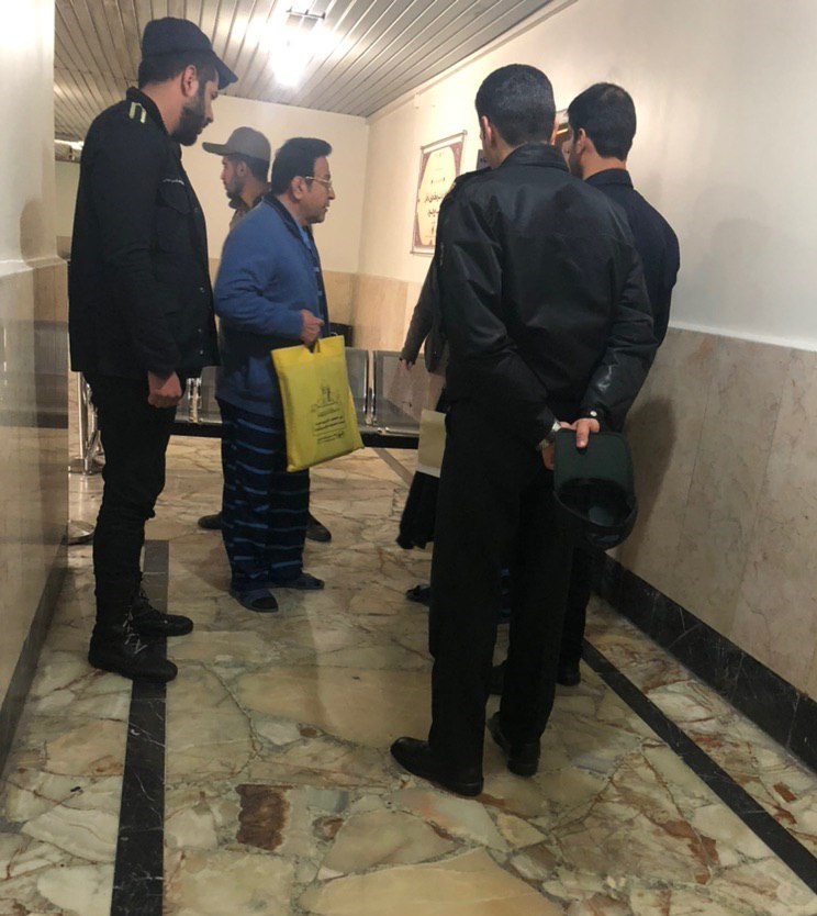 حسین هدایتی با لباس زندان در دادگاه+عکس