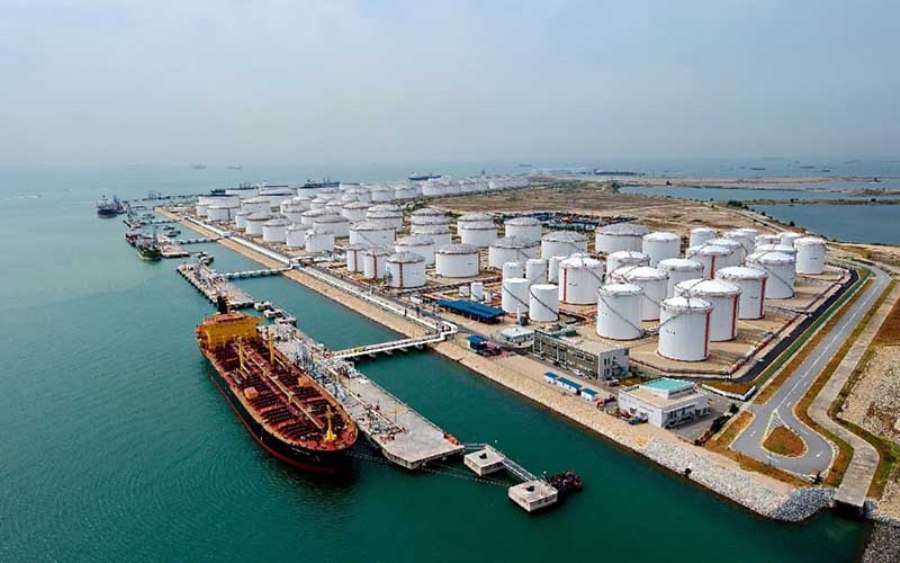 دهلی نو برای ادامه معاملات نفتی با ایران تلاش می کند