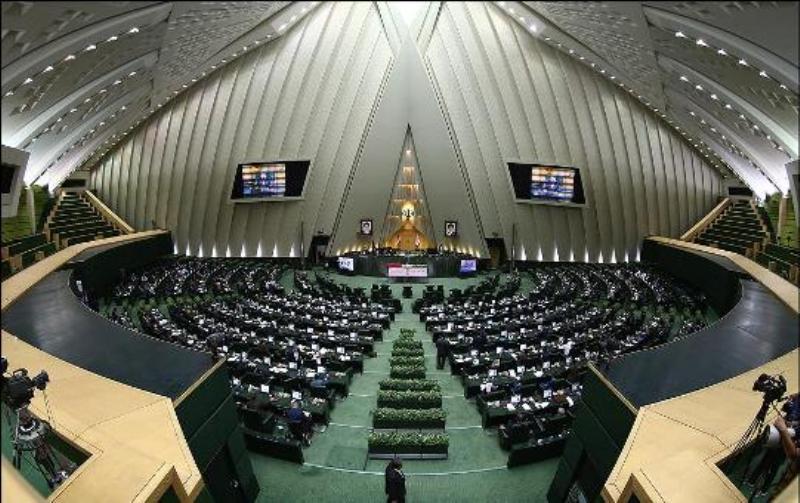 نامه نمایندگان مجلس به روحانی در انتقاد از بی‌کفایتی بانک مرکزی