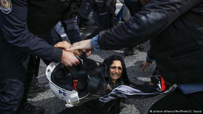 درگیری پلیس ترکیه با تظاهرکنندگان حامی حقوق زنان