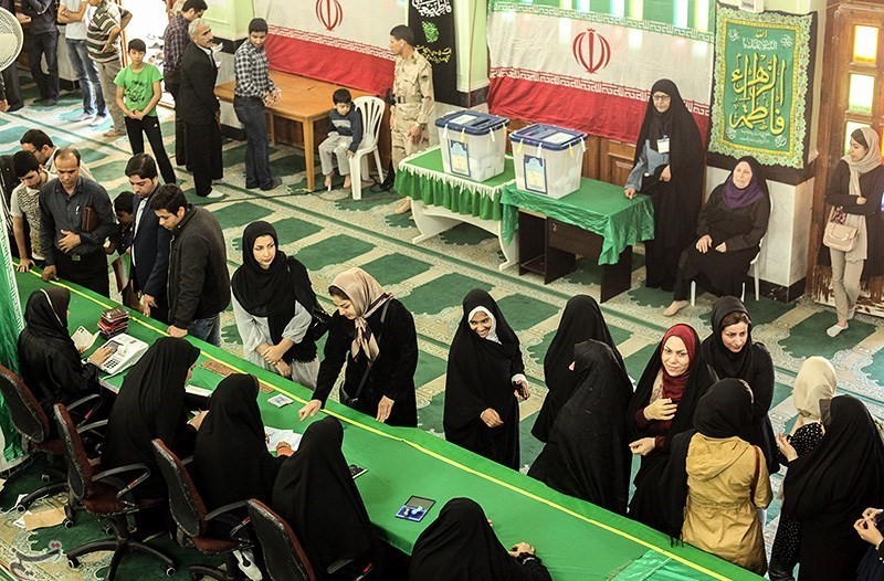 اصولگرایان مجلس نهم بوشهر برای بازگشت به مجلس لحظه شماری می‌کنند