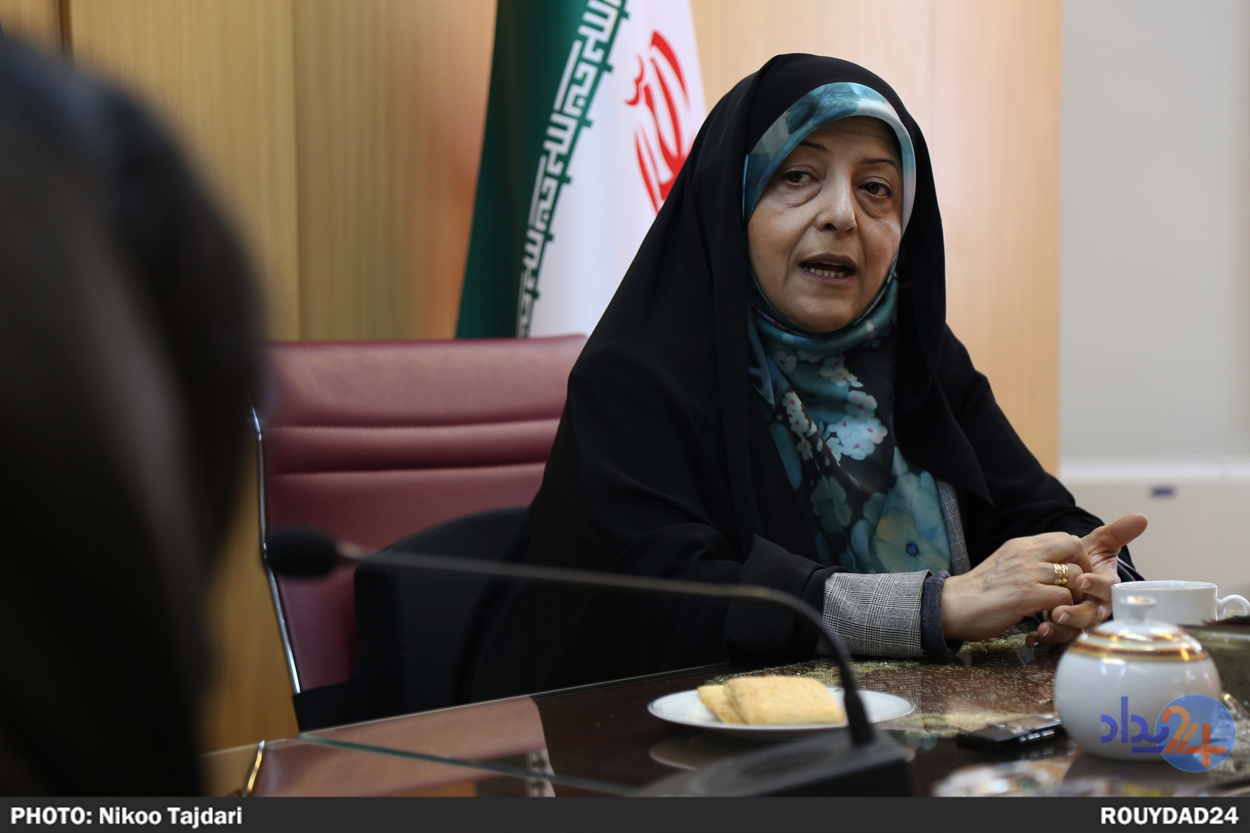 احمدی نژاد از زنان به عنوان ویترین استفاده می‌کرد/ عده‌ای می‌خواستند شورای نگهبان بی سروصدا زنان را رد صلاحیت کند