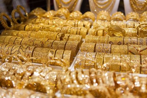 قیمت طلا در ایران تحت تاثیر ۲ عامل است