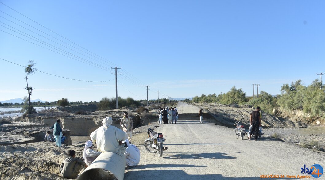 آب ۲۷ روستای سیل‌زده سیستان و بلوچستان همچنان قطع است