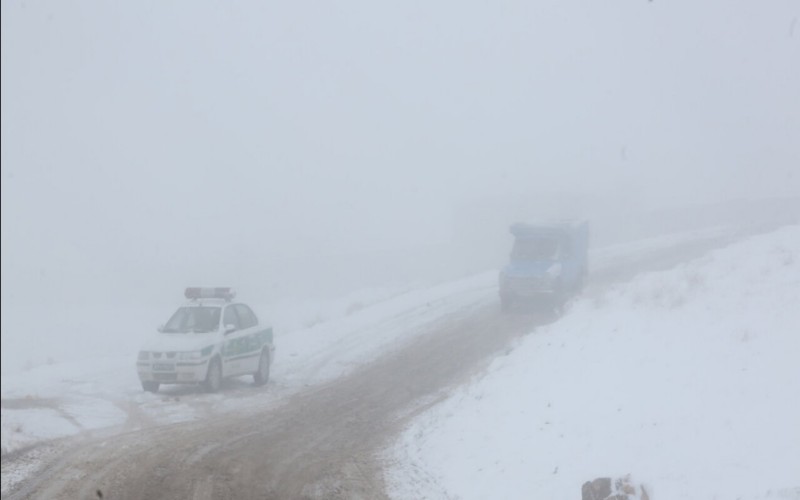 برف راه ارتباطی ۱۷۸ روستای کردستان را مسدود کرد