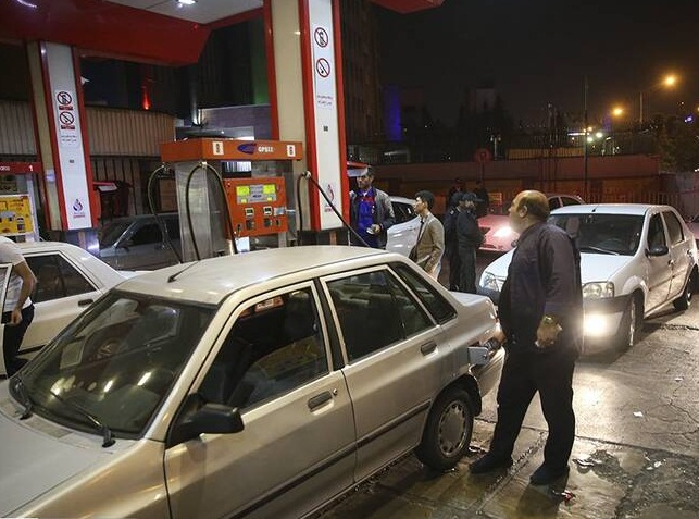 راهکار‌های مقابله با کرونا در پمپ بنزین‌ها