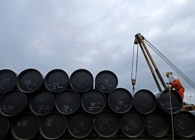 قیمت نفت خام ۶ درصد دیگر سقوط کرد/ نفت آمریکا ۲۶ دلار شد