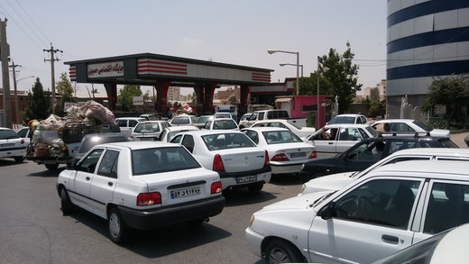 شایعه سهمیه‌بندی بنزین چقدر آمار فروش را تغییر داد؟