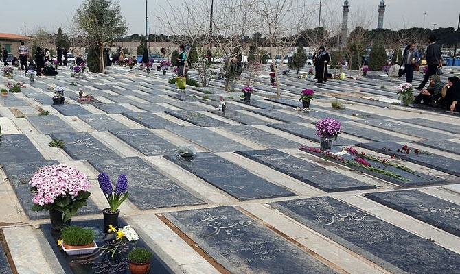خرید و فروش میلیاردی قبر در بهشت زهرا/ فروش برخی قبور در دفاتر خصوصی بالا شهر تهران