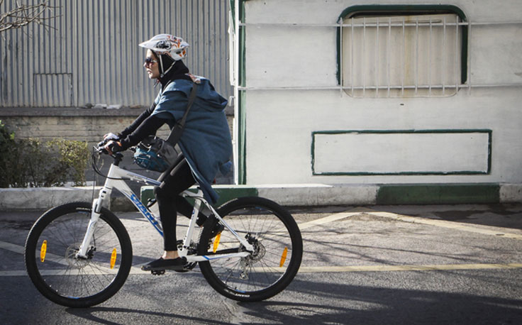 دوچرخه زنان توقیف و به پارکینگ منتقل خواهد شد!