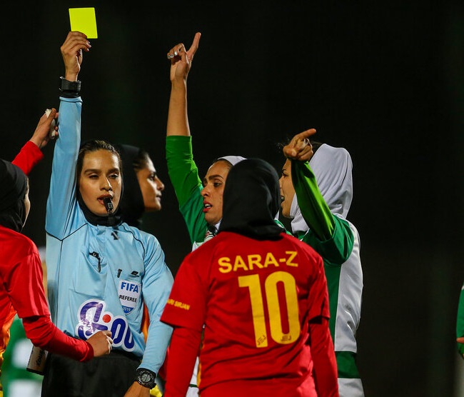 باشگاه ذوب آهن: شروع کننده درگیری فوتبال زنان، تیم سیرجان بود