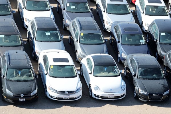 رشد ۲۰۰ میلیونی قیمت خودروهای وارداتی طی ۱۰ روز