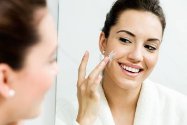 روش موثر و ارزان بستن منافذ پوست صورت