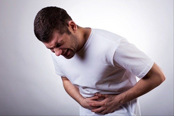 علت شکم درد هنگام تنفس؛ فتق یا ریفلاکس اسید معده؟