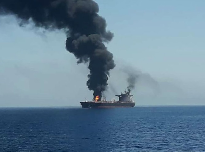 حادثه اخیر برای نفتکش‌ها در بندر فجیره امارات و دریای عمان کار یک گروه بود؟