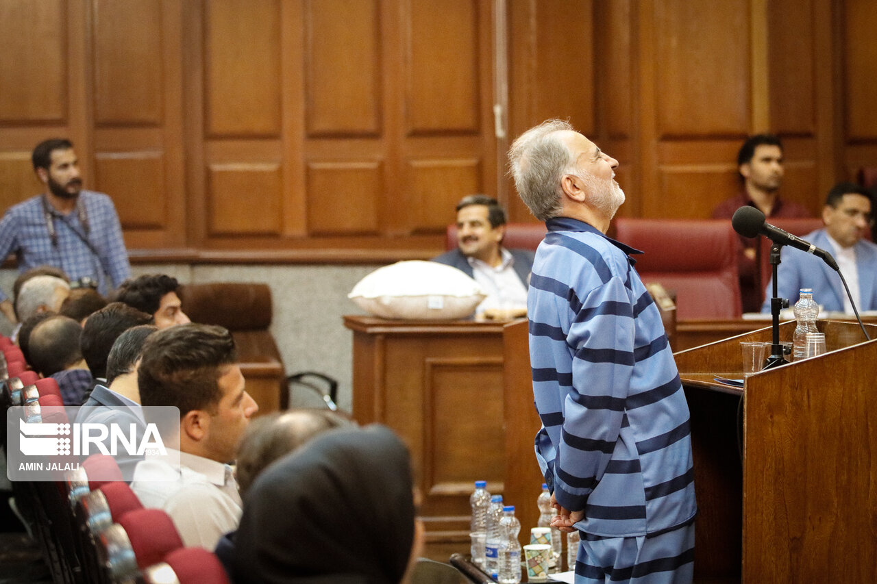 علت خنده محمدعلی نجفی در دادگاه چه بود؟