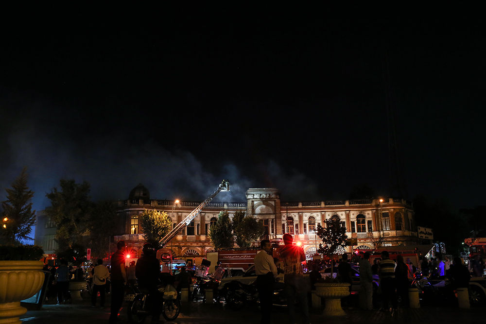 سوختن اسناد مهم در آتش سوزی میدان حسن‌آباد