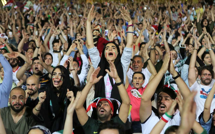 لیگ برتر ایران، منتظر اتمام کار ساخت استادیوم یا تعیین تکلیف ائمه جمعه؟