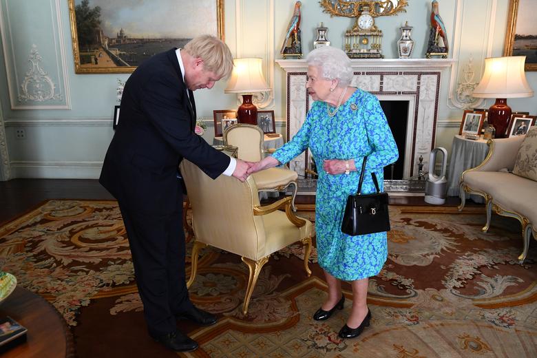 دیدار بوریس جانسون نخست وزیر جدید بریتانیا با ملکه بریتانیا