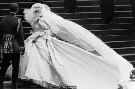 پرنسس دایانا؛ عروس خجالتی در لباس قدرت
