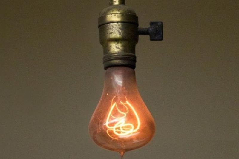 لامپی که ۱۱۸ سال است، روشن است! +عکس