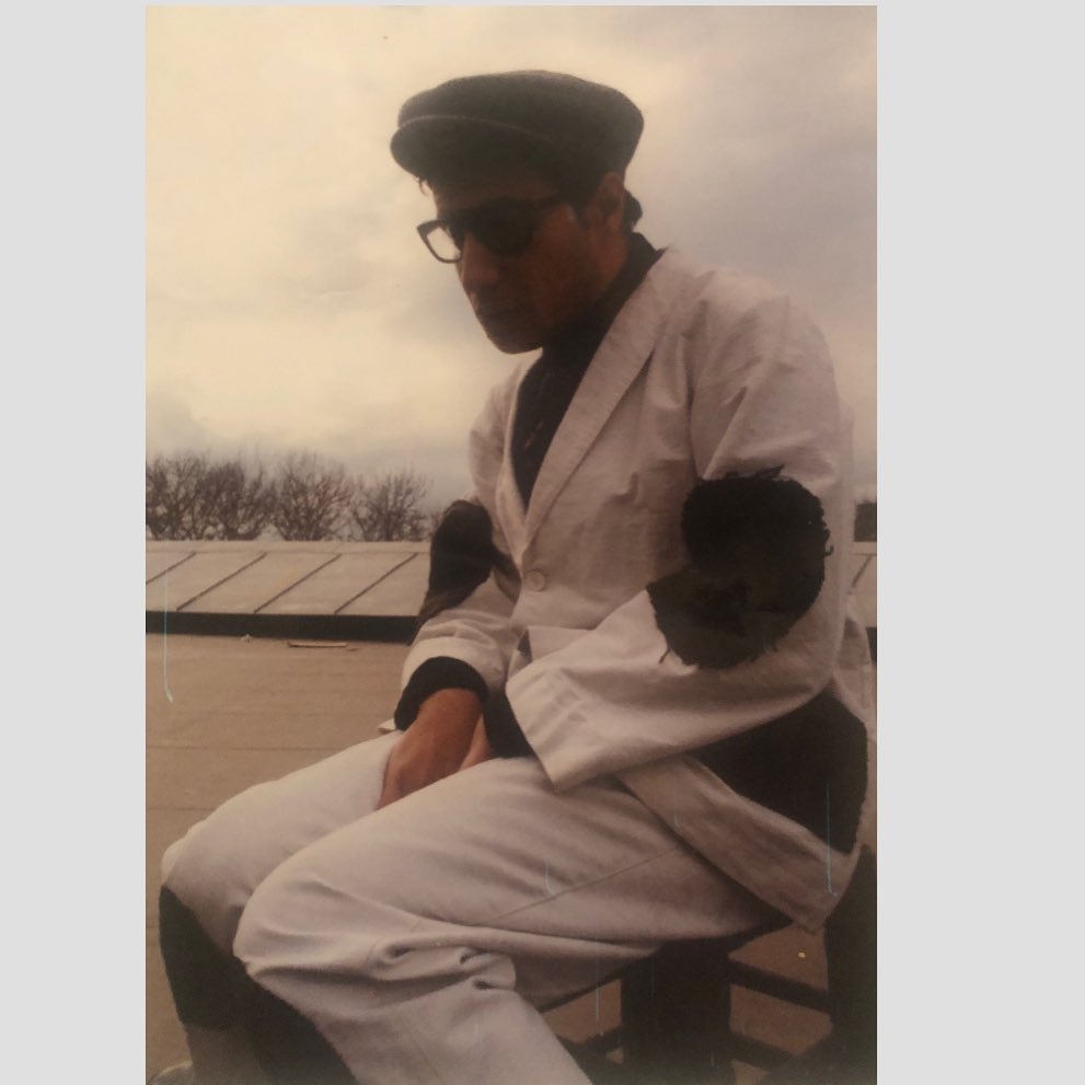 عکس ۱۸ سال پیش جواد عزتی با تیپی عجیب