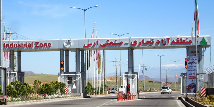 امکان ثبت سفارش و واردات کالای همراه مسافر در منطقه آزاد ارس فراهم شد