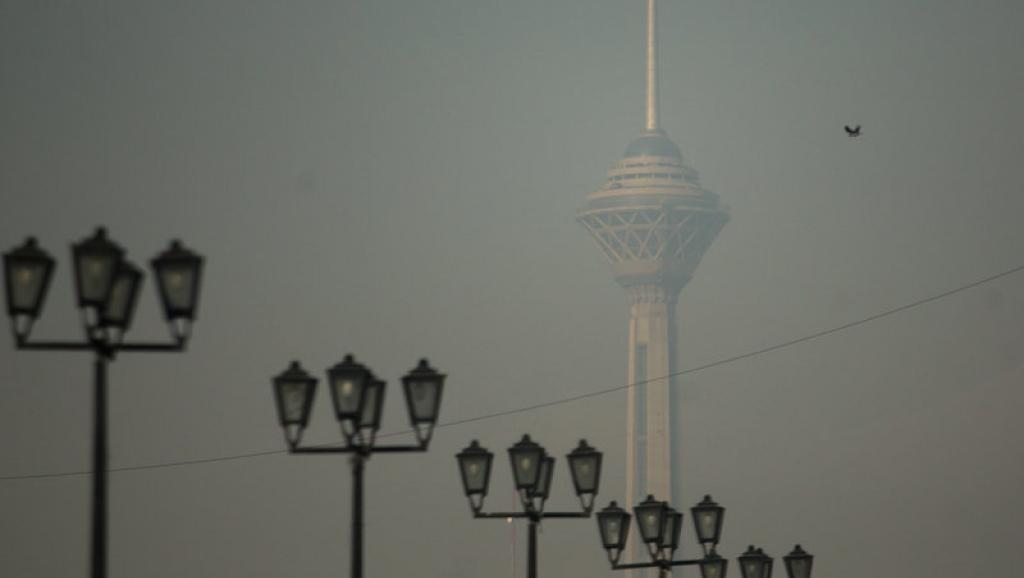 هوای تهران ناسالم است/ گروه‌های حساس مراقب باشند