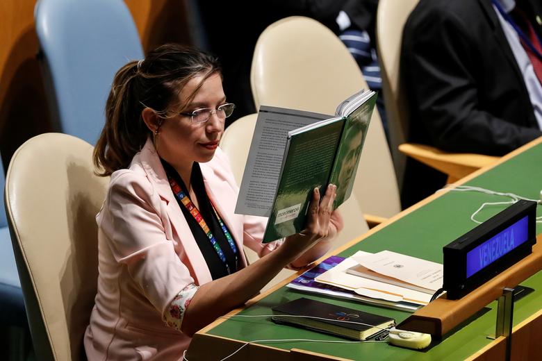 واکنش نماینده ونزوئلا در مجمع عمومی ملل متحد هنگام سخنرانی ترامپ در مجمع عمومی