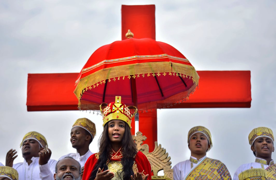 مسیحیان در مراسم مذهبی Meskel در اتیوپی