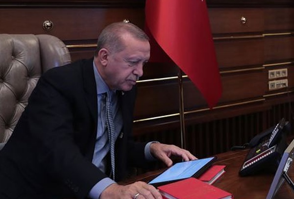 آیا روسیه و آمریکا در ماجرای عملیات «چشمه صلح»، ترکیه را دور زدند؟ / چرا اردوغان لب به اعتراض گشود؟