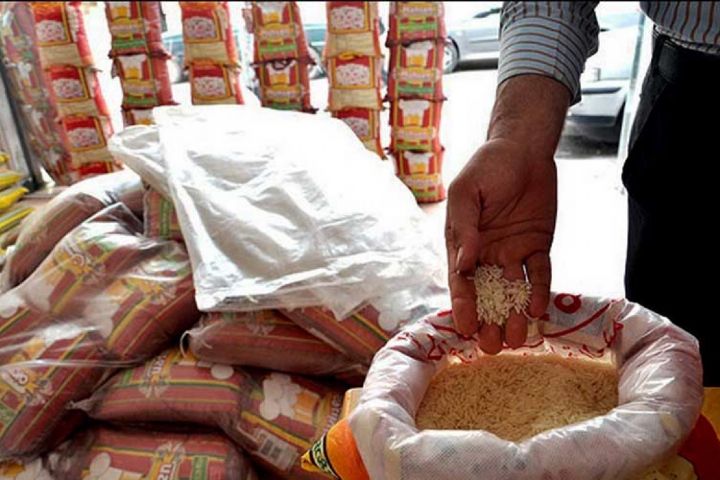 ۲۰۰ هزار تن برنج پشت در‌های ورودی کشور/ سودجویان برنج‌های خارجی را به کندی به بازار تزریق می‌کنند