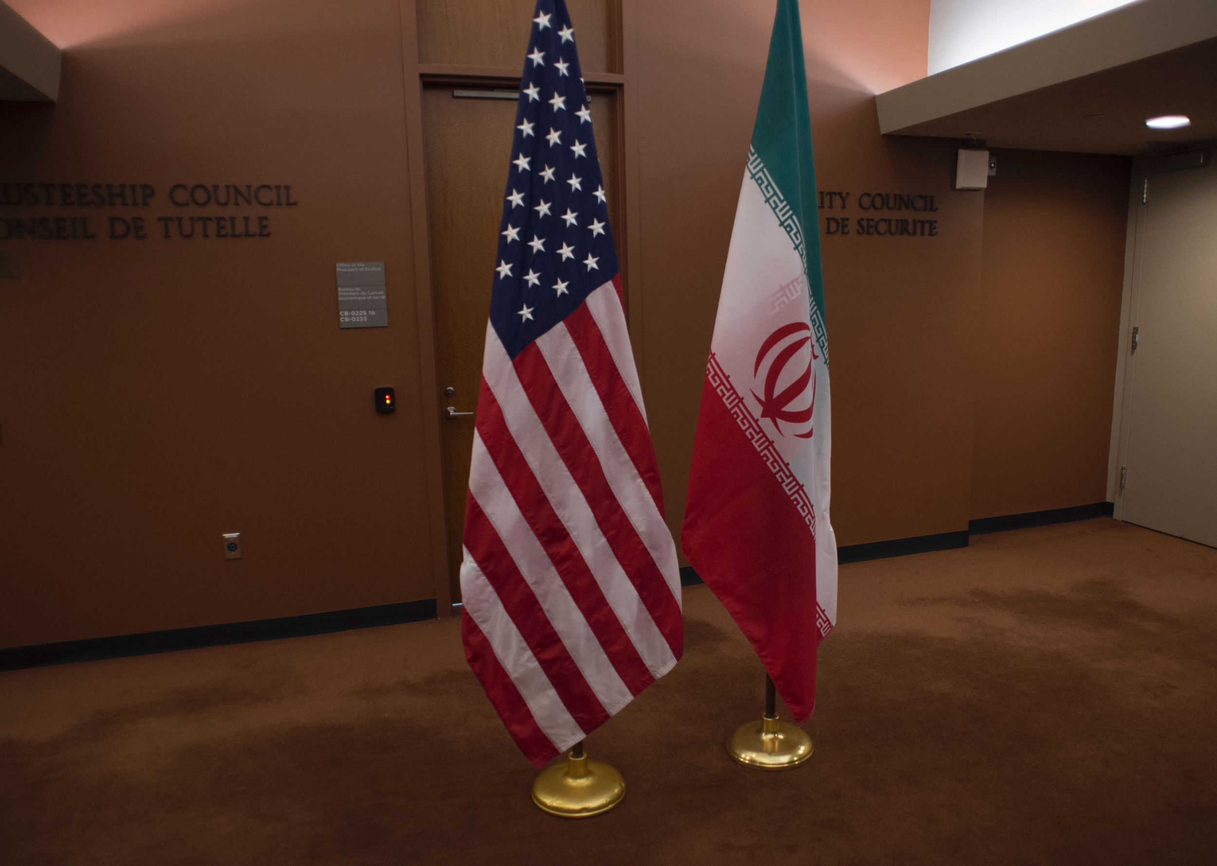 کانال ارتباط ایران و آمریکا باز شد/ آیا به زودی تحریم‌ها لغو خواهد شد؟