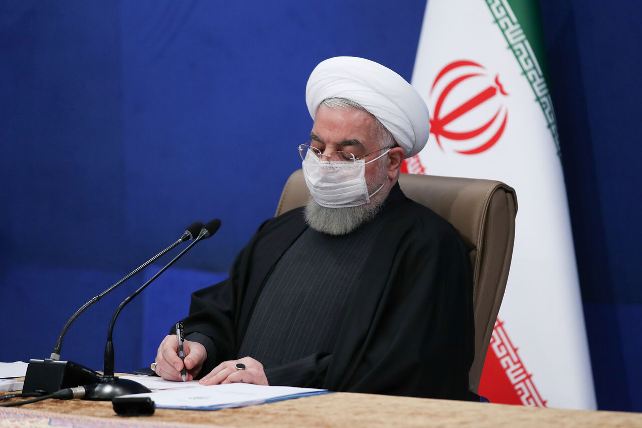 روحانی: اگر برای برداشتن تحریم تعلل کنیم، حقوق مردم را پایمال کردیم/ آمریکا هنوز هیچ قدم جدی برنداشته است