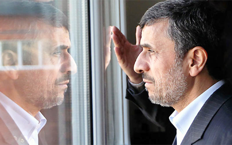 آغاز برائت یاران احمدی نژاد/ رئیس جمهور سابق پوست اندازی سیاسی کرد؟