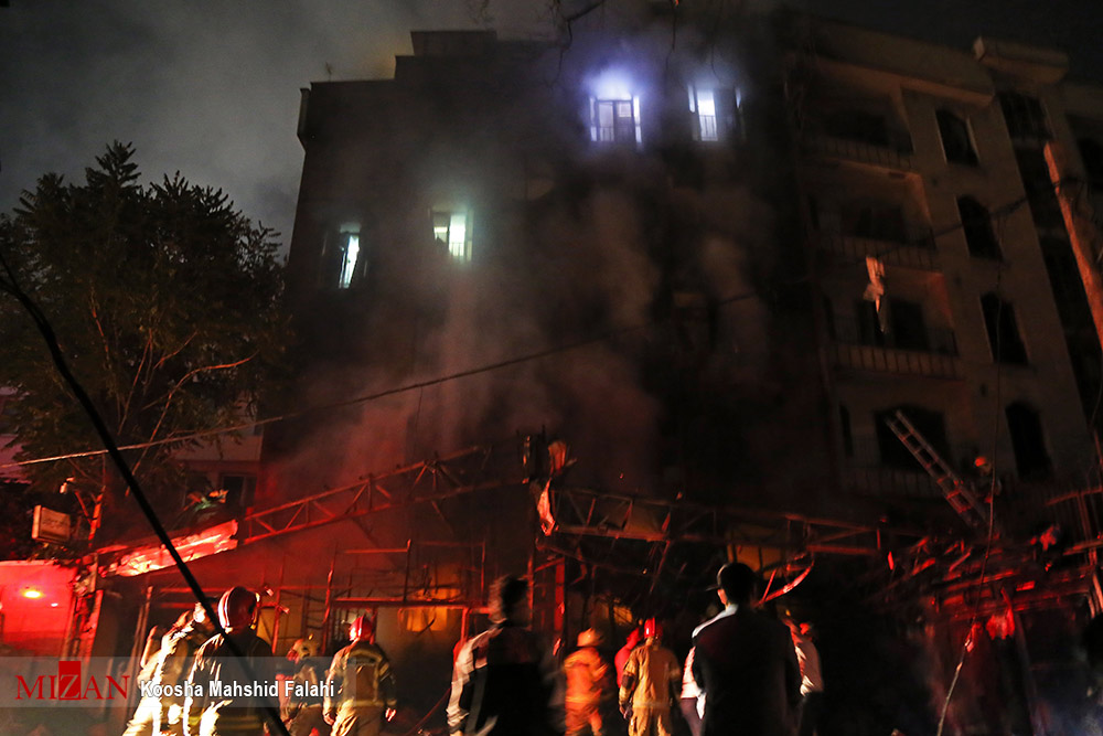 آتش سوزی در یک کلینیک درمانی در خیابان شریعتی تهران+عکس