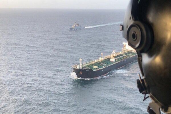 اعزام کشتی‌های ایران به ونزوئلا