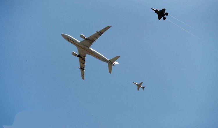 تعرض به هواپیمای ایران