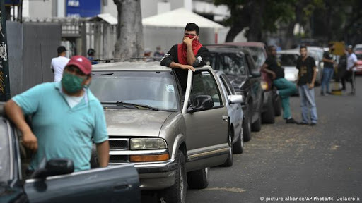 شلوغی پمپ بنزین های ونزوئلا
