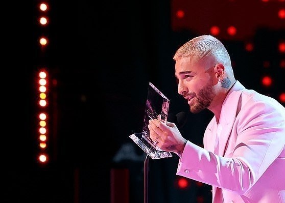 جایزه بهترین خواننده لاتین تاریخ اهدا شد