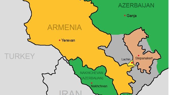ورود ارتش جمهوری آذربایجان به شهر لاچین/ مردم خانه‌هایشان را آتش زدند